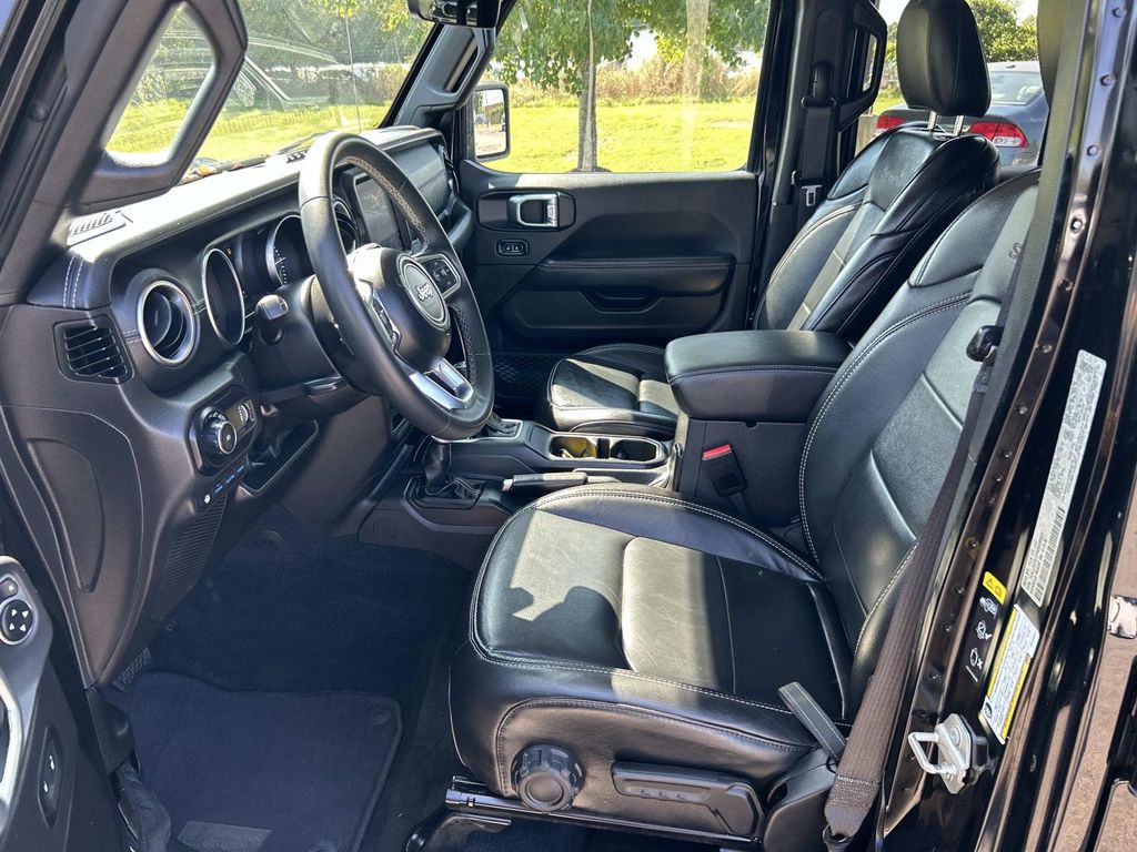 2023 Jeep Wrangler 4xe Sahara photo 16