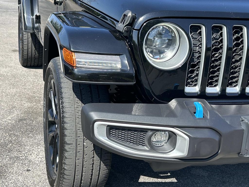 2023 Jeep Wrangler 4xe Sahara photo 6