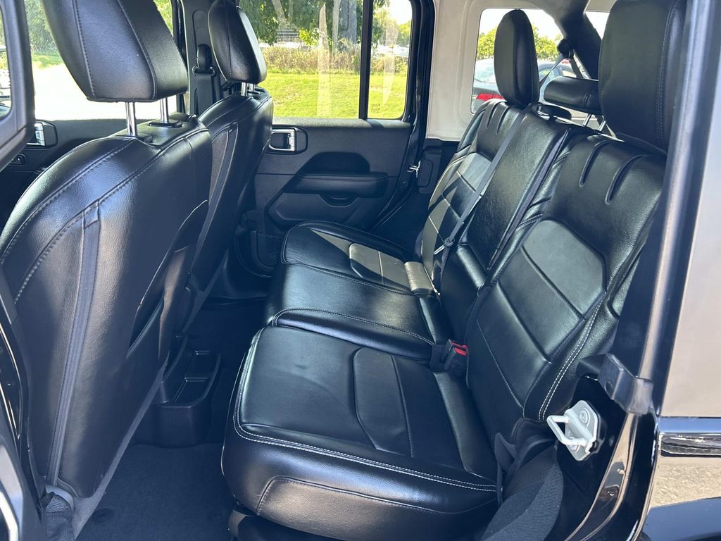 2023 Jeep Wrangler 4xe Sahara photo 14