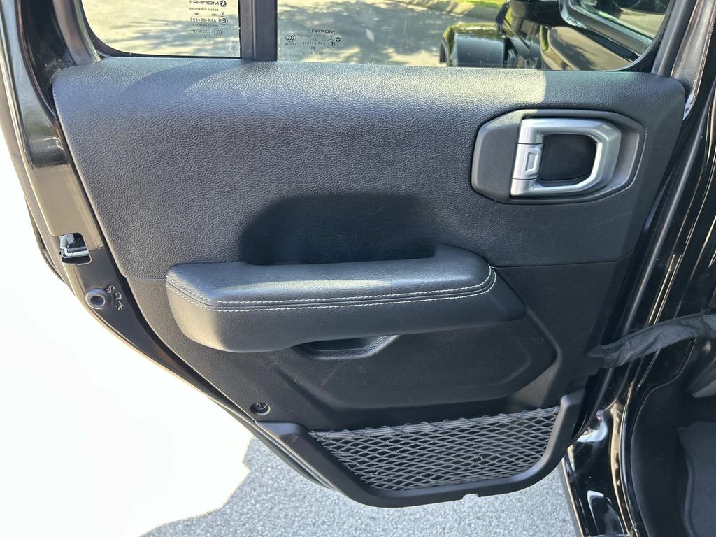 2023 Jeep Wrangler 4xe Sahara photo 15