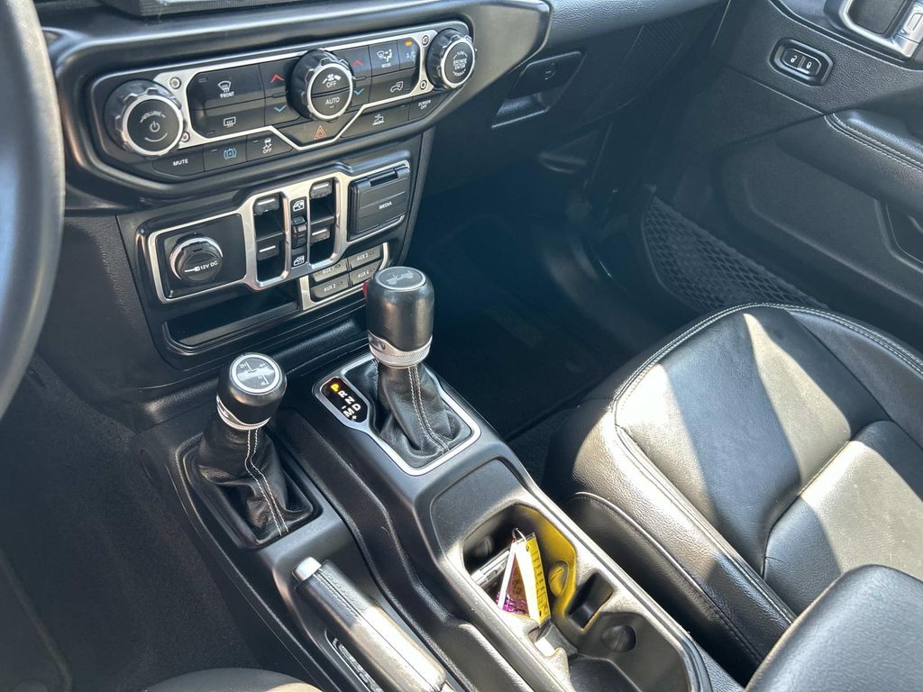 2023 Jeep Wrangler 4xe Sahara photo 21