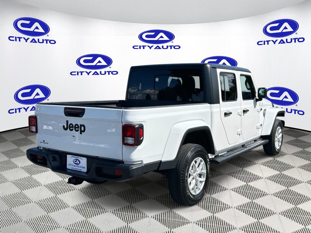 2023 Jeep Gladiator Sport S photo 2