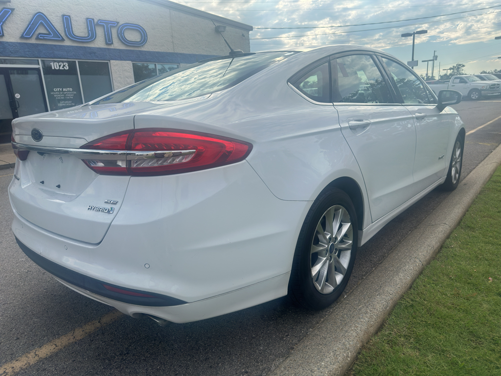 2017 Ford Fusion Hybrid SE photo 8