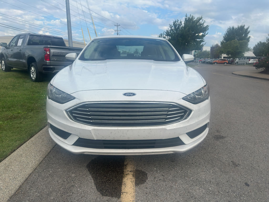 2017 Ford Fusion Hybrid SE photo 3