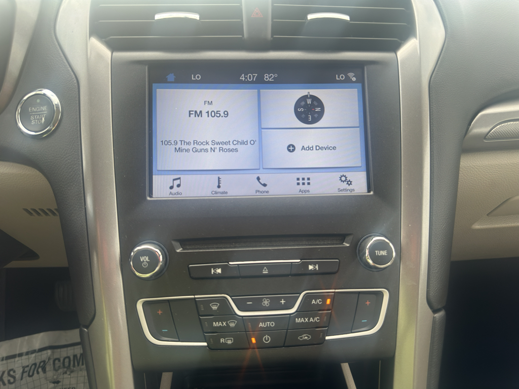 2017 Ford Fusion Hybrid SE photo 12