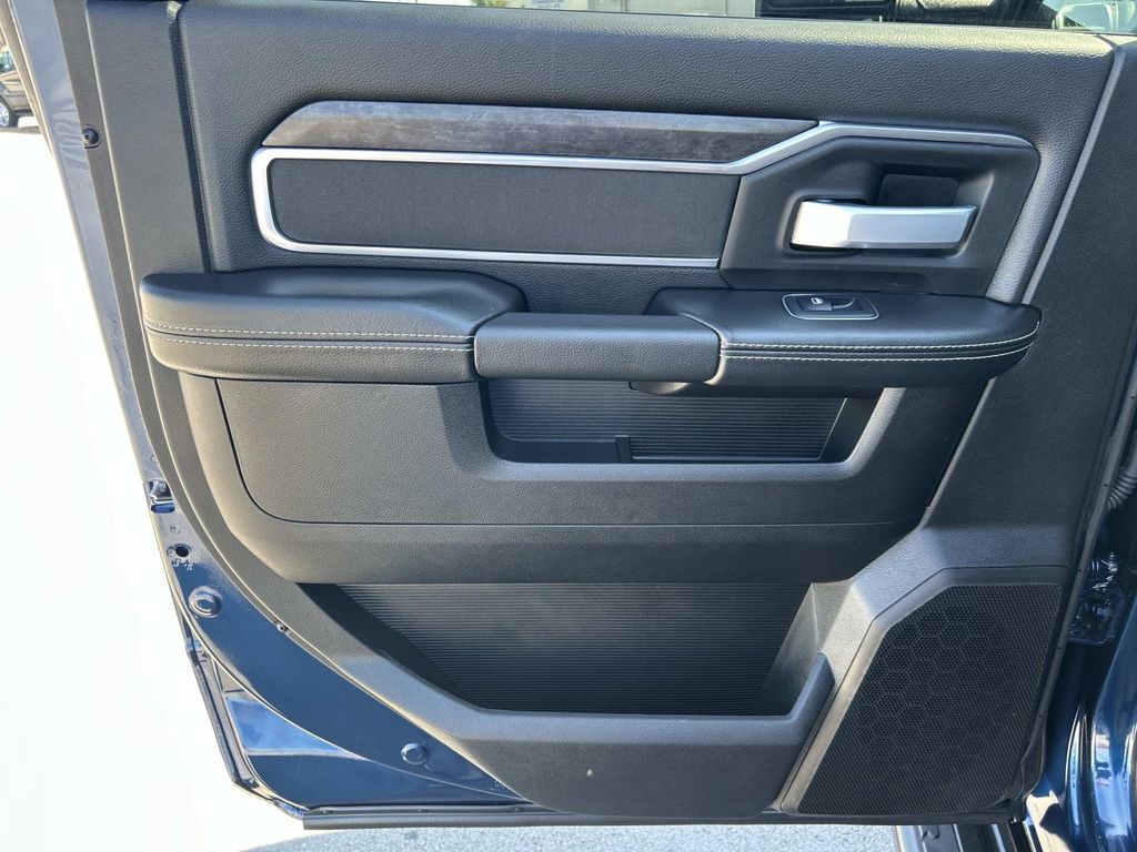 2024 Ram 2500 Big Horn photo 19