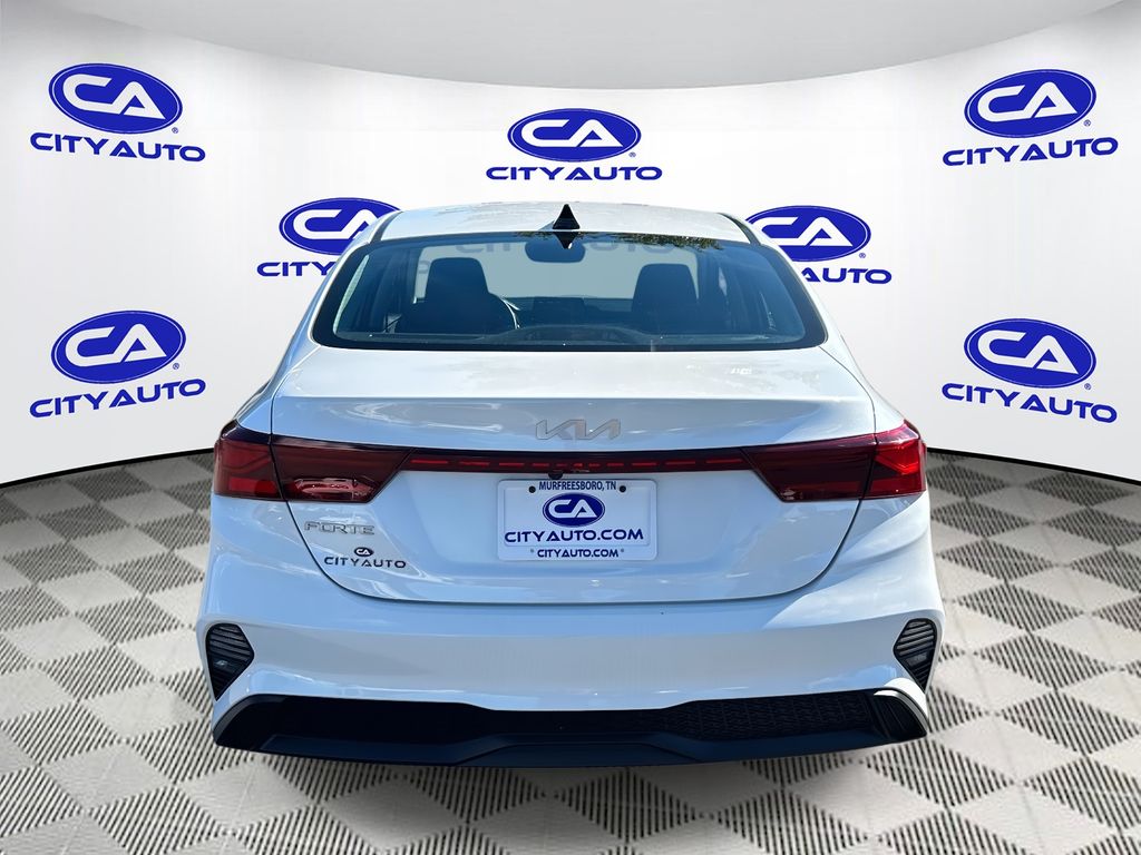 2023 Kia Forte LXS photo 4