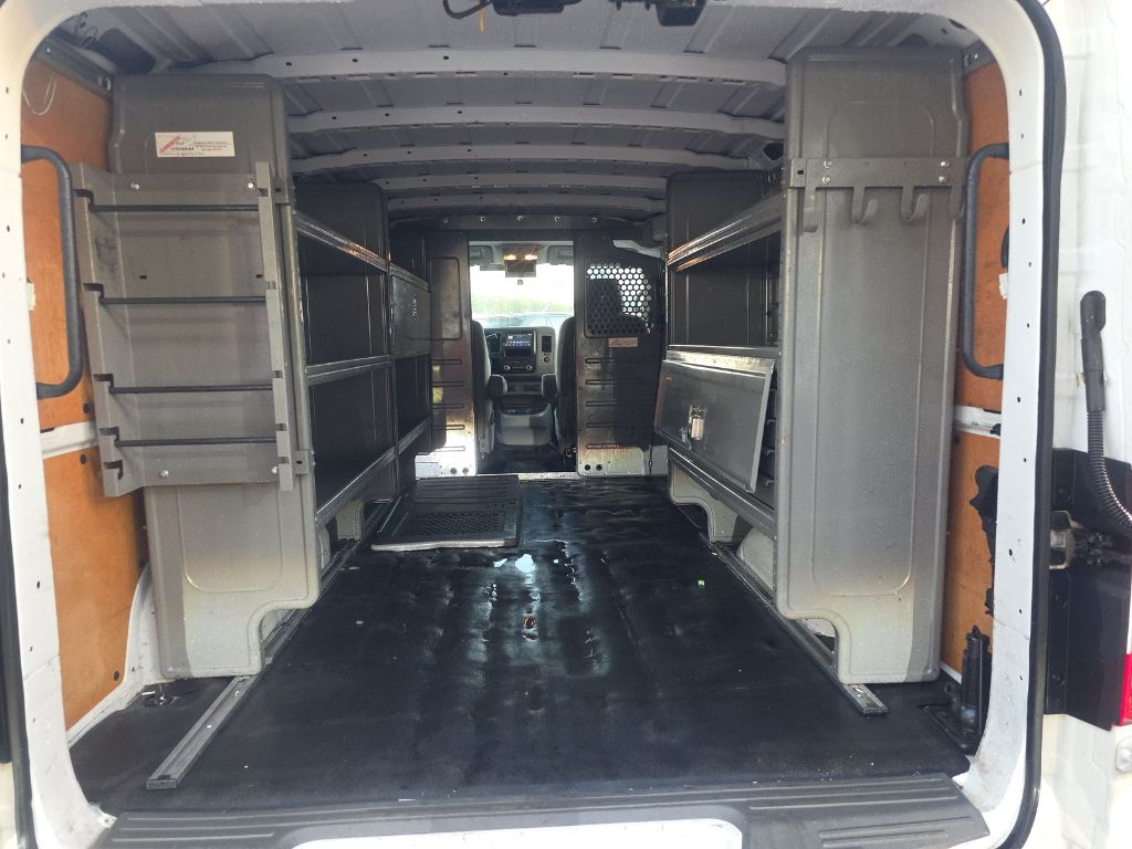 2019 Nissan NV1500 SV photo 2