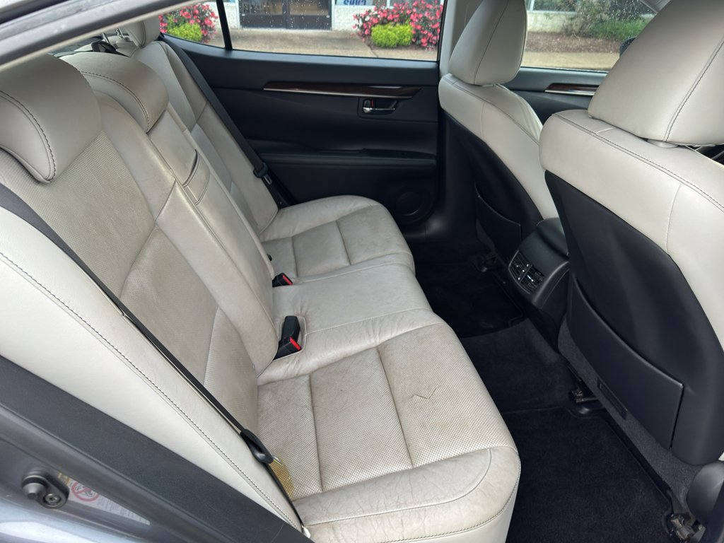 2014 Lexus ES 350 Base photo 14
