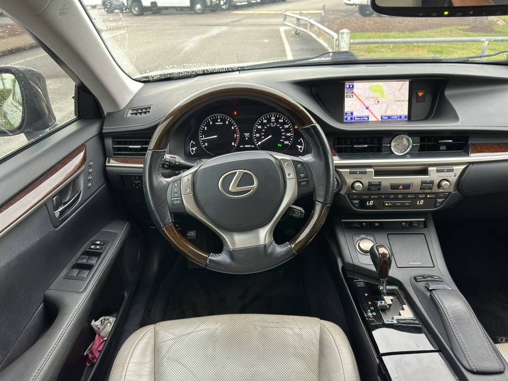 2014 Lexus ES 350 Base photo 17