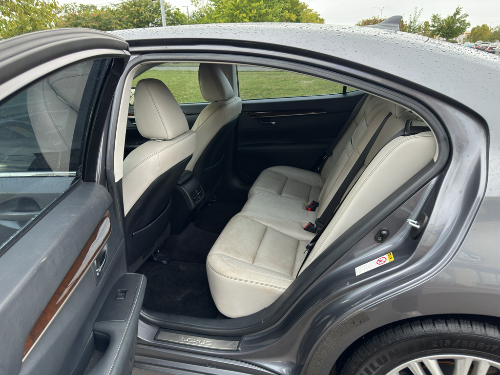 2014 Lexus ES 350 Base photo 12