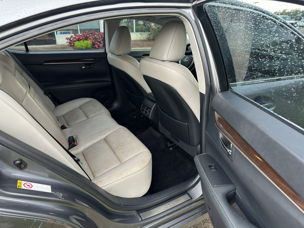 2014 Lexus ES 350 Base photo 13