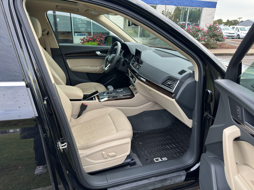 2019 Audi Q5 Premium photo 15