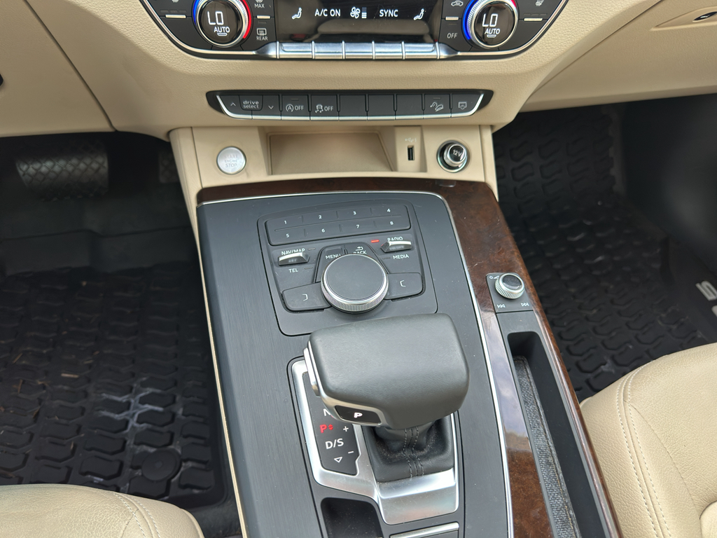 2019 Audi Q5 Premium photo 20