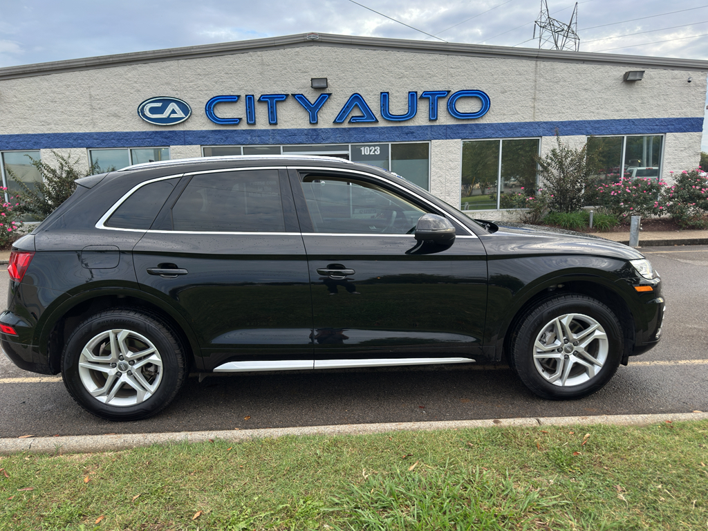2019 Audi Q5 Premium photo 2