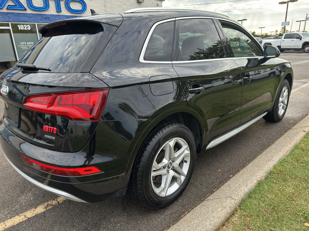 2019 Audi Q5 Premium photo 9