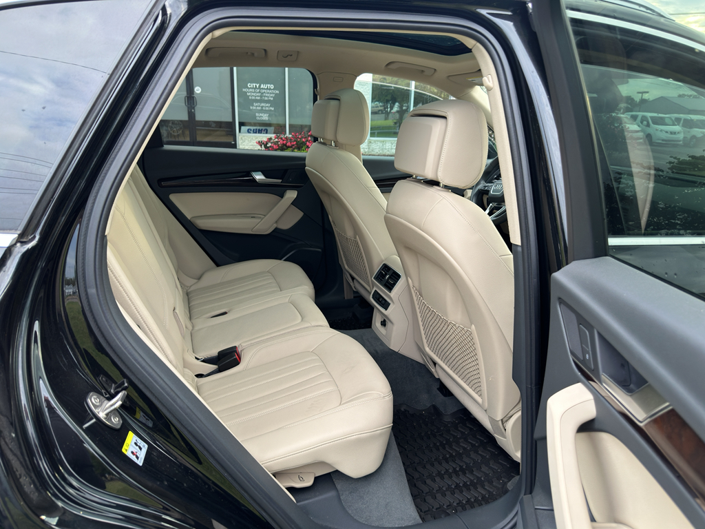 2019 Audi Q5 Premium photo 14