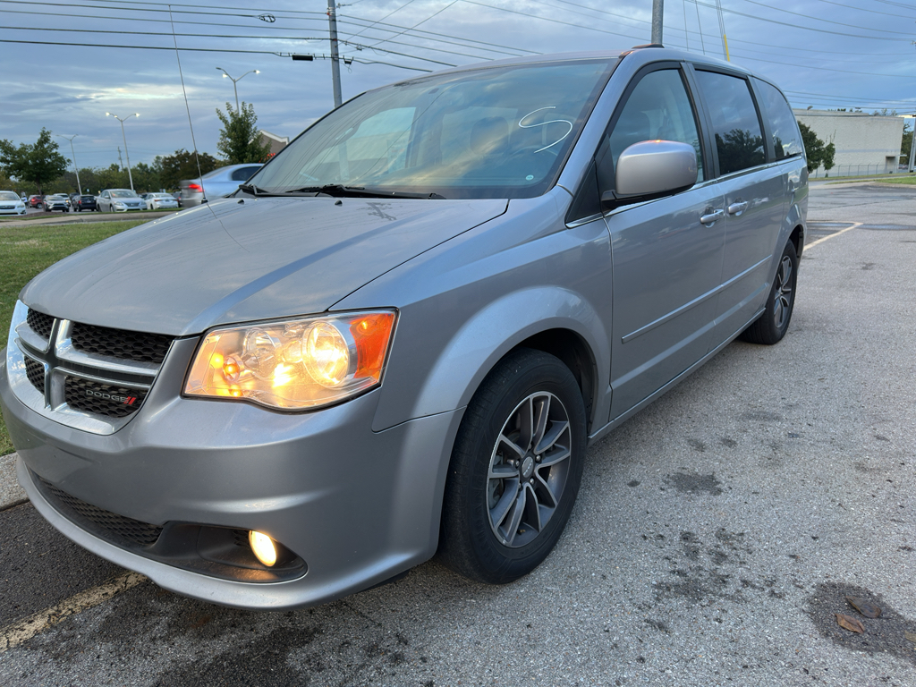 2017 Dodge Grand Caravan SXT photo 5