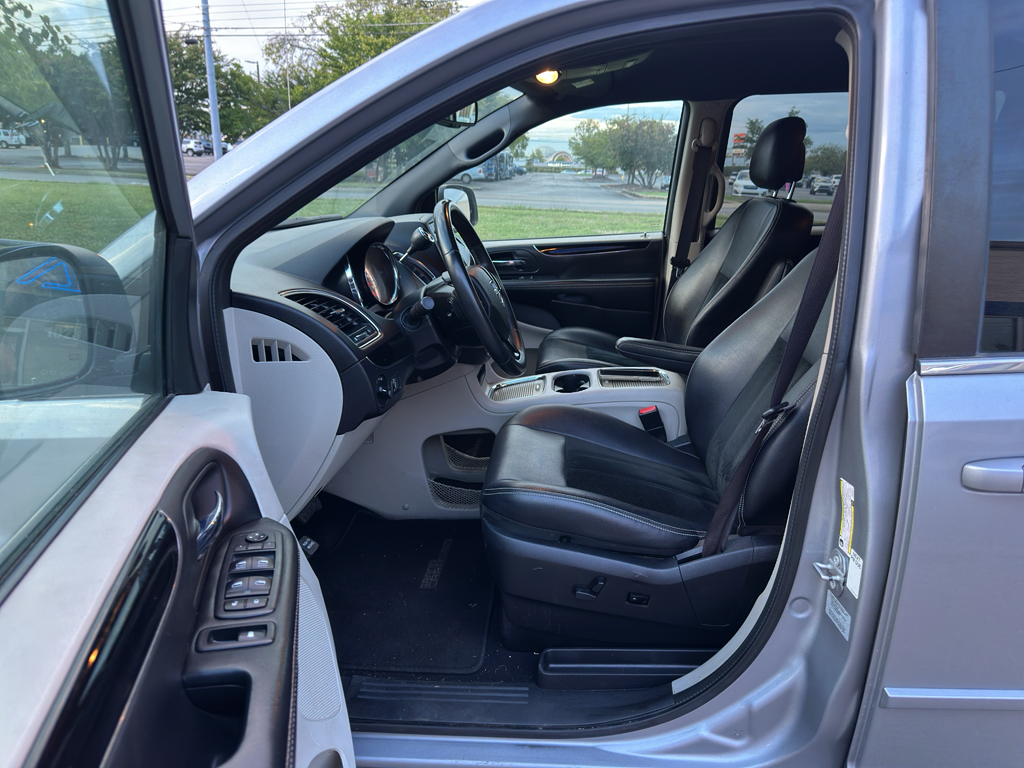 2017 Dodge Grand Caravan SXT photo 10