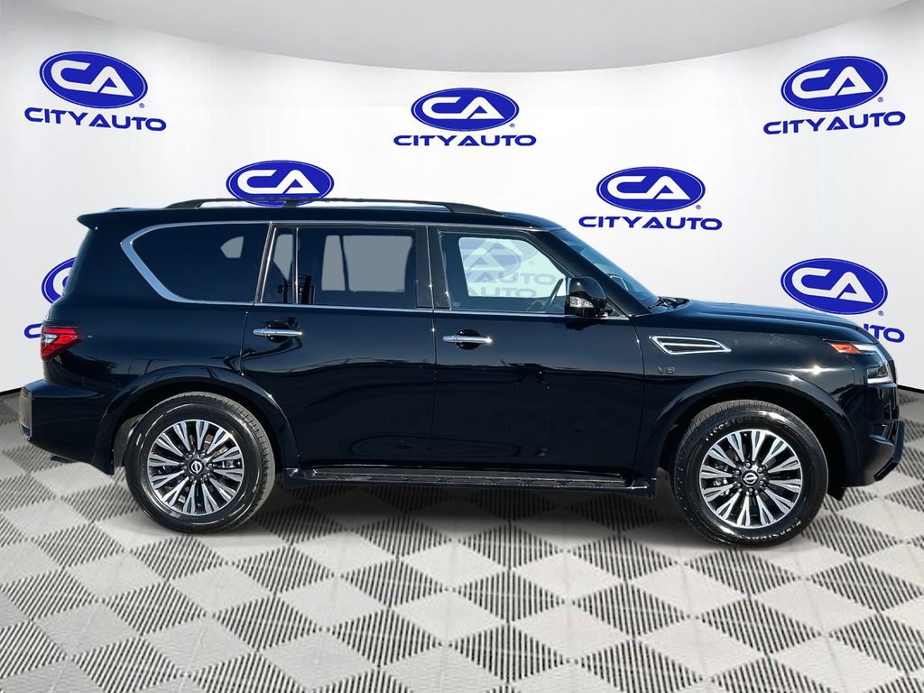 2022 Nissan Armada SL photo 2