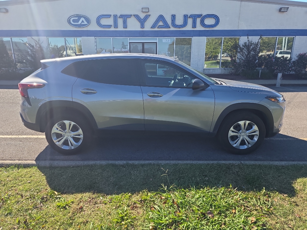 2024 Chevrolet Trax LS