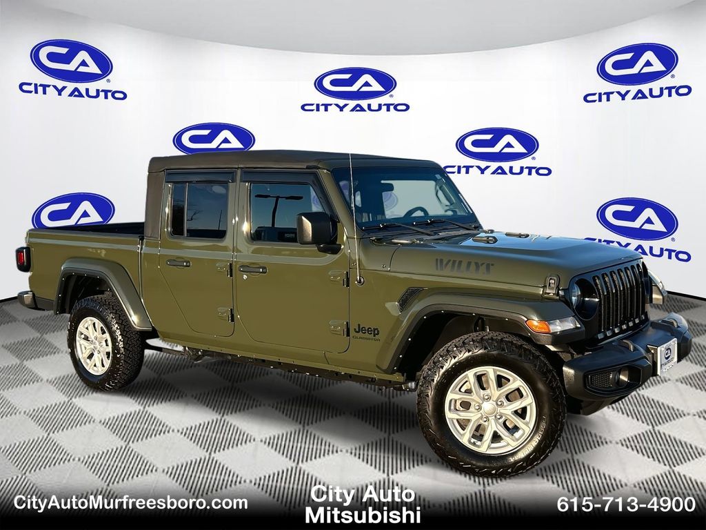 2021 Jeep Gladiator WILLYS SPORT's photo