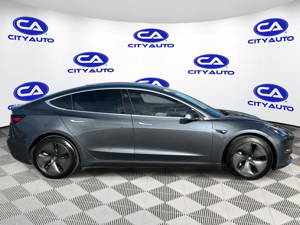 2019 Tesla Model 3 Mid Range photo 2