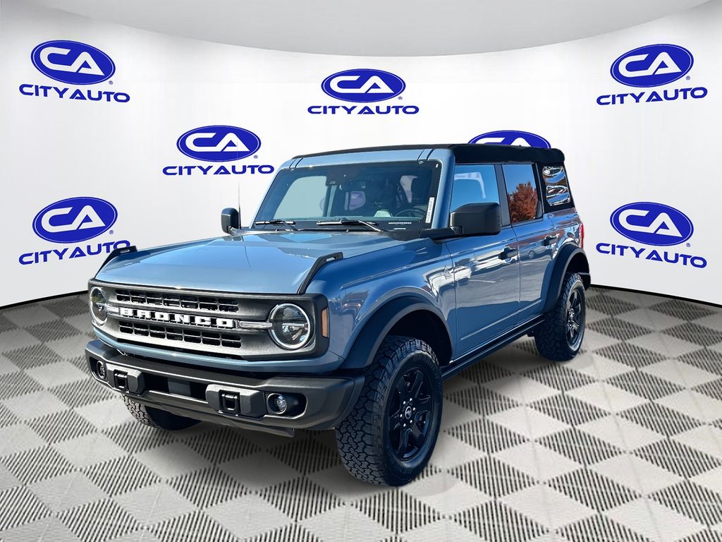 2023 Ford Bronco Black Diamond photo 4