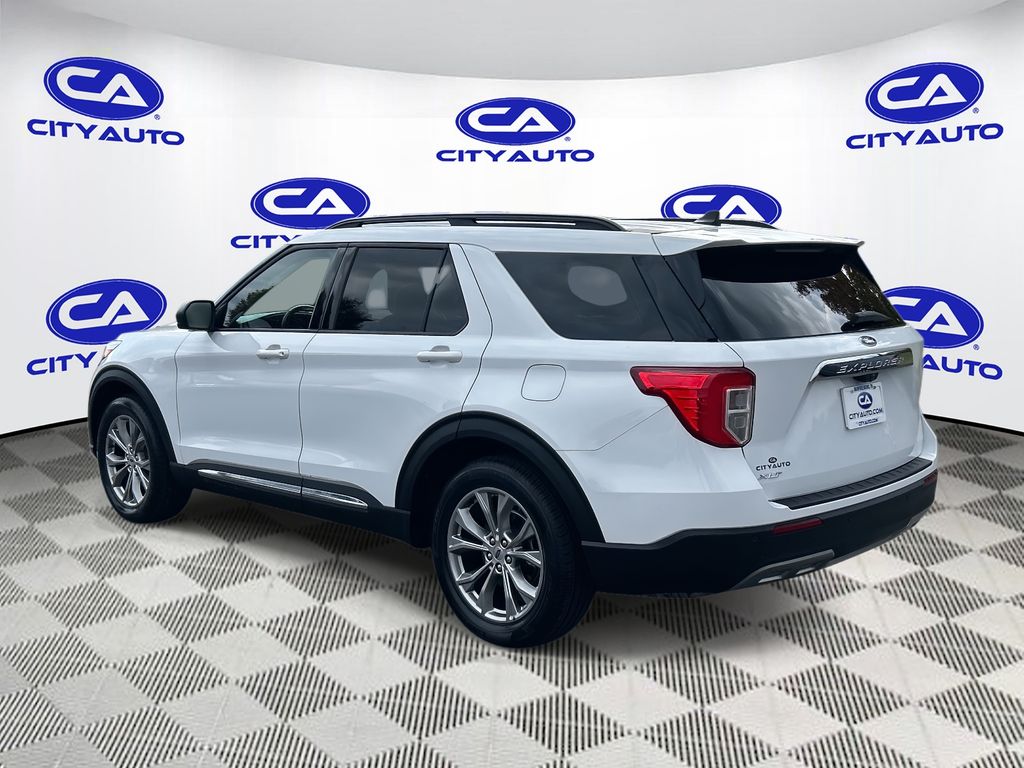 2022 Ford Explorer XLT photo 4