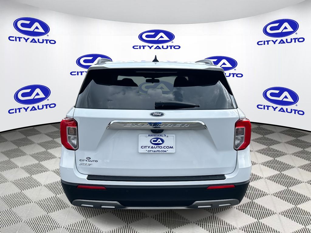2022 Ford Explorer XLT photo 3