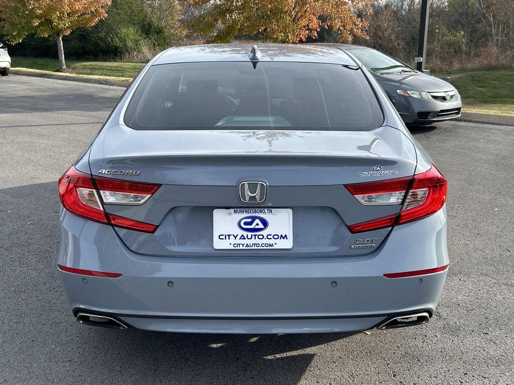 2022 Honda Accord Touring photo 4