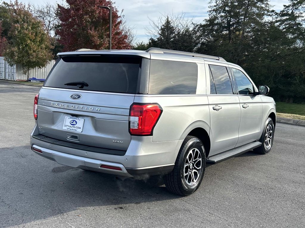 2024 Ford Expedition MAX XLT photo 3