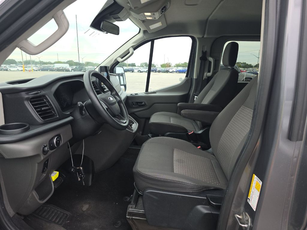 2021 Ford Transit XLT photo 4