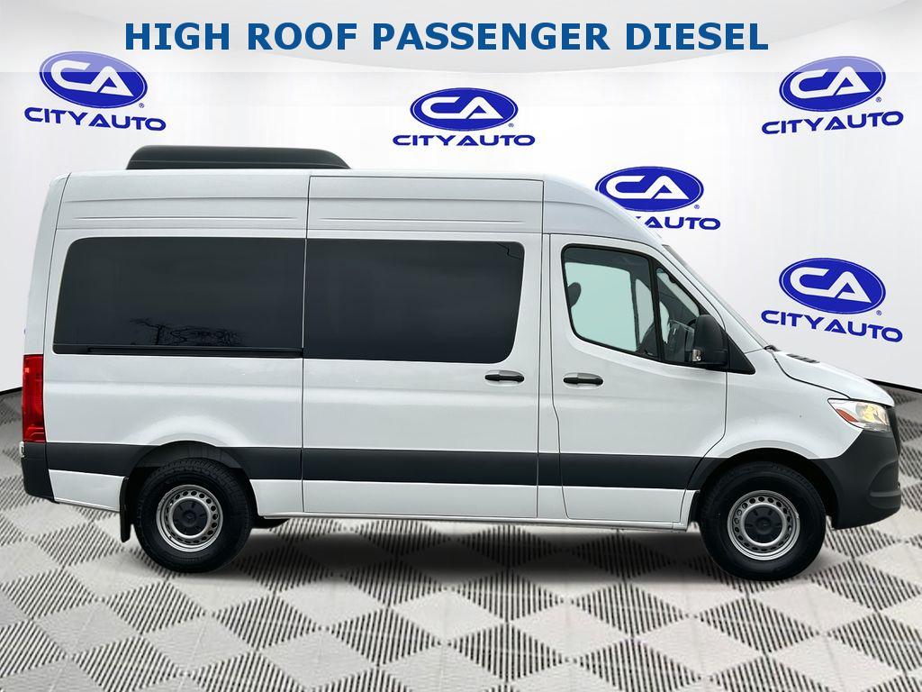 2024 Mercedes-Benz Sprinter Passenger Van Base's photo