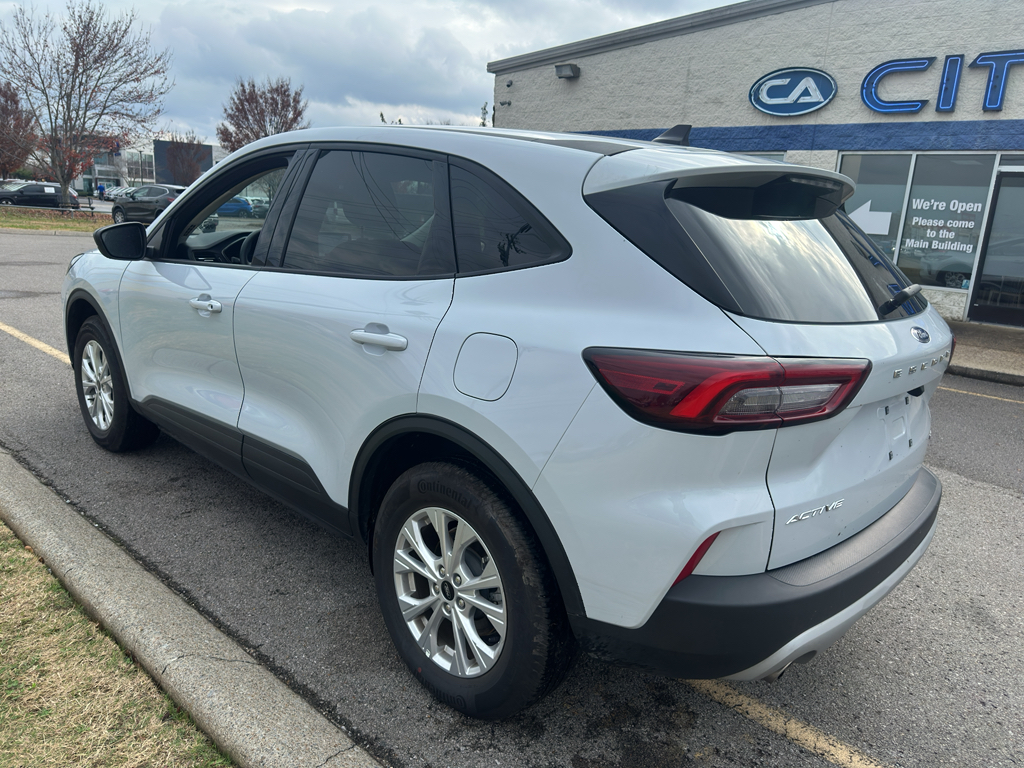 2025 Ford Escape Active photo 2