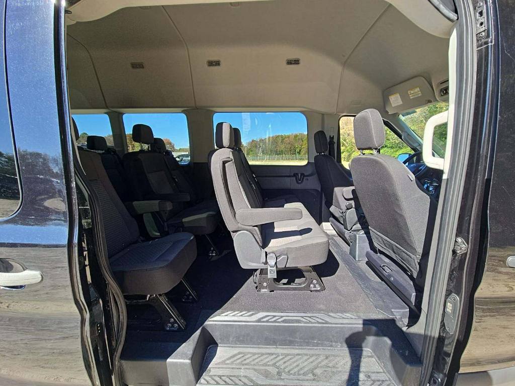 2024 Ford Transit XLT photo 3