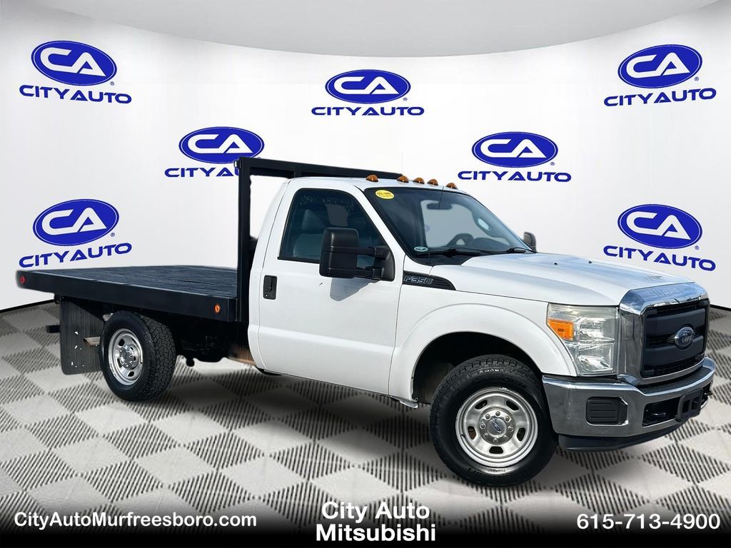 2015 Ford F-350 Super Duty Chassis Cab XL's photo