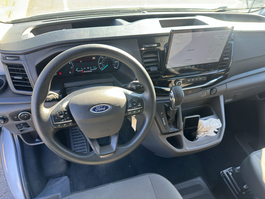 2023 Ford Transit XLT photo 3