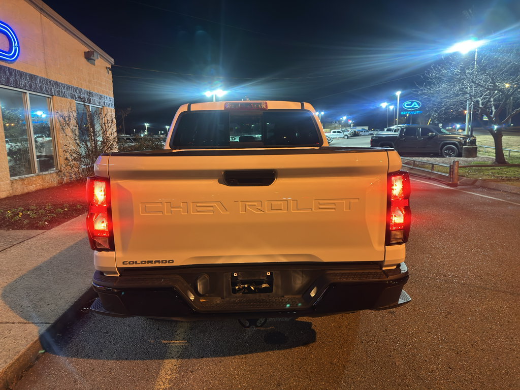 2024 Chevrolet Colorado Work Truck photo 3