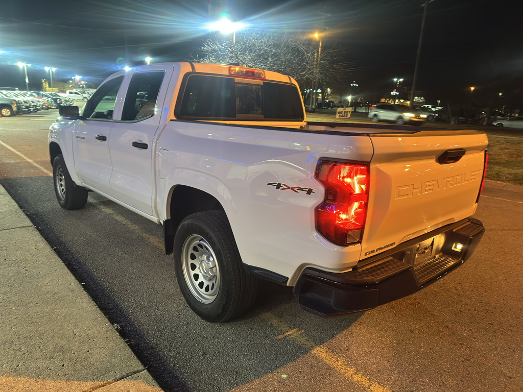 2024 Chevrolet Colorado Work Truck photo 2