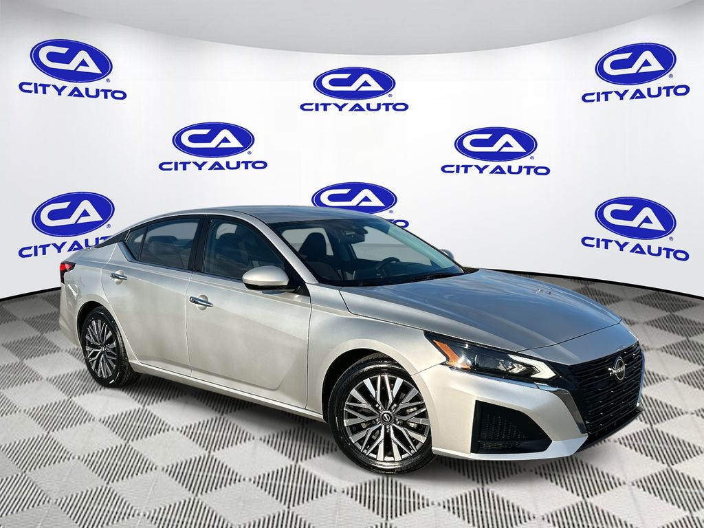 2023 Nissan Altima SV