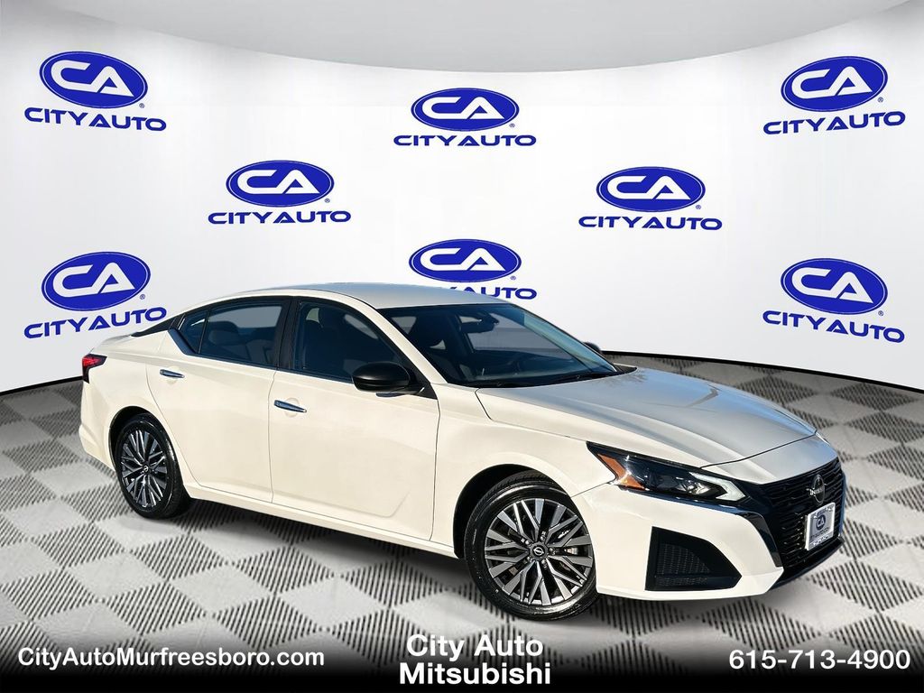 2024 Nissan Altima SV