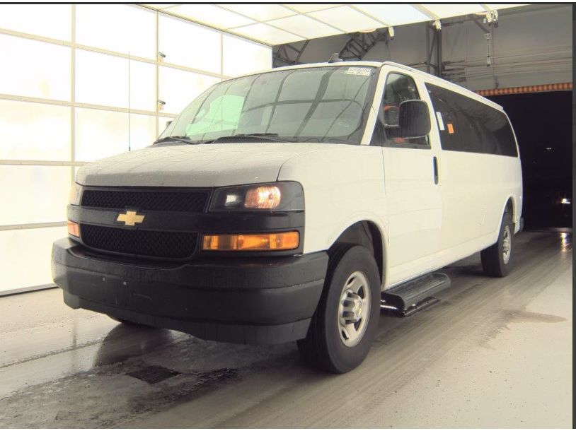 2023 Chevrolet Express Passenger LS's photo