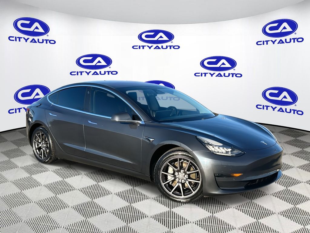 2019 Tesla Model 3 Long Range's photo