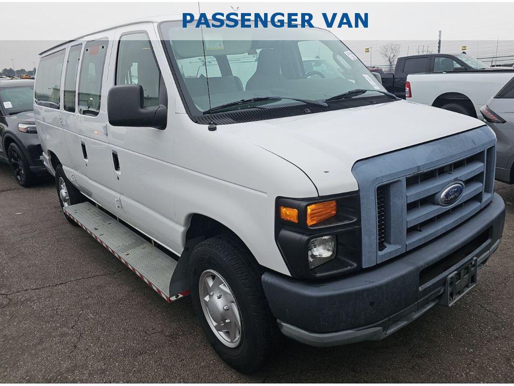 2014 Ford E-Series Econoline Van Commercial's photo