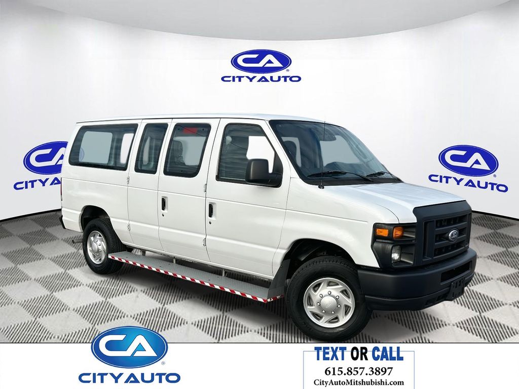 2014 Ford E-Series Econoline Van Commercial
