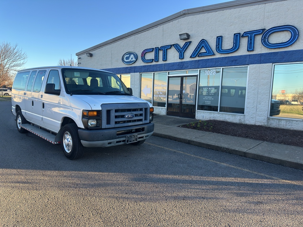 2014 Ford E-Series Econoline Van Commercial