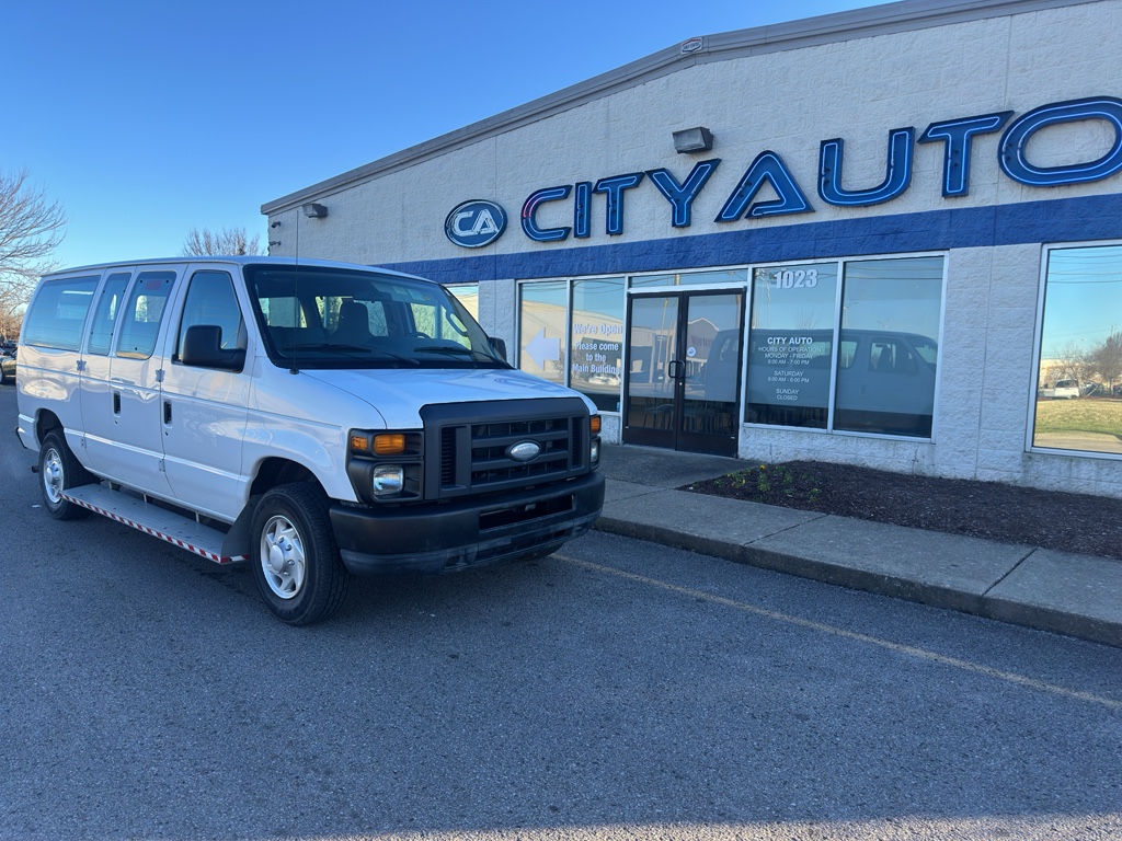 2014 Ford E-Series Econoline Van Commercial