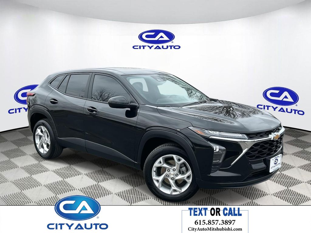 2025 Chevrolet Trax LS