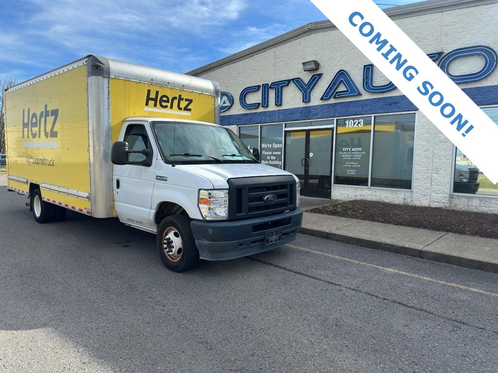 2022 Ford E-Series Cutaway Base